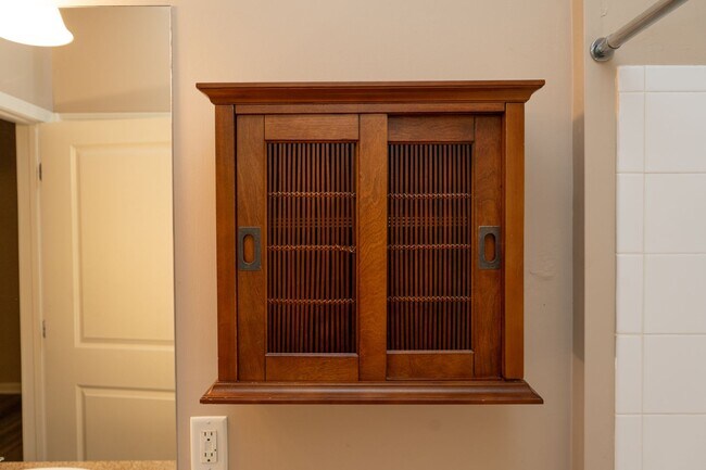 Building Photo - One Bedroom at Walker Square!