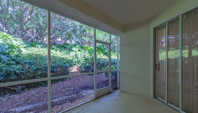 Building Photo - 2200 Arielle Dr