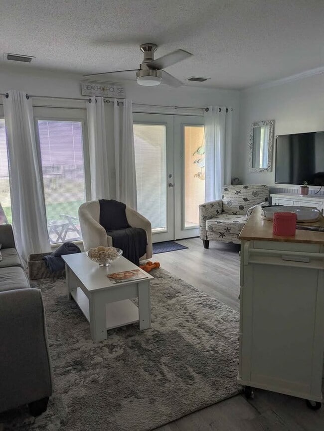 Building Photo - 8253 Navarre Pky