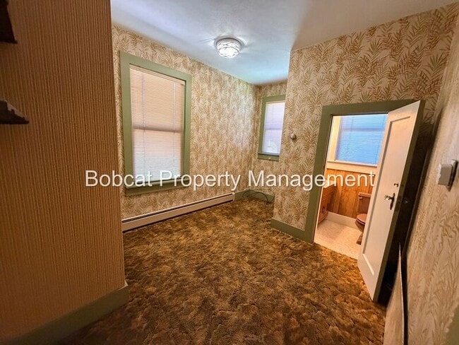 Building Photo - 1604 Sixth St