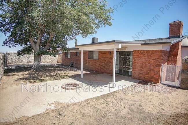Building Photo - 5125 Round Rock Dr