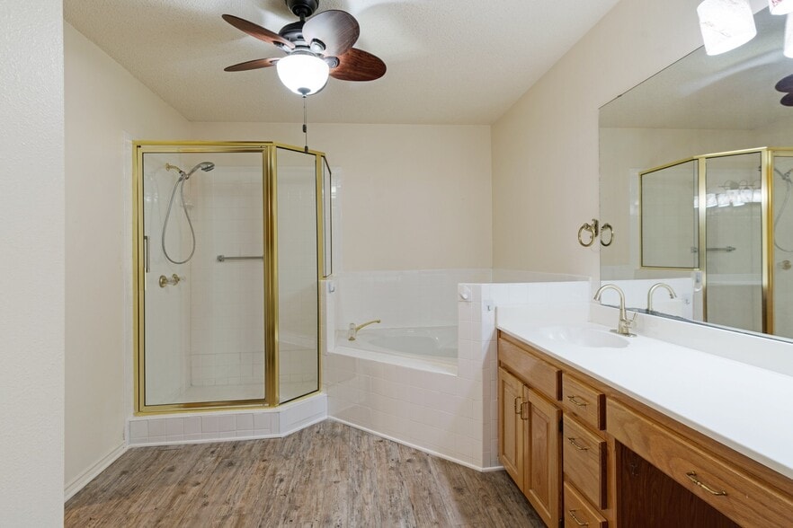 Building Photo - 4115 Primrose Ln