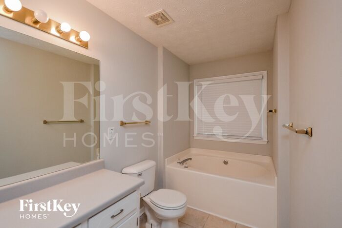 Building Photo - 160 Creekstone Ct