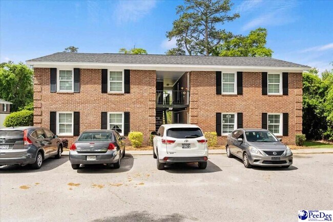 Building Photo - 319 Revell Dr