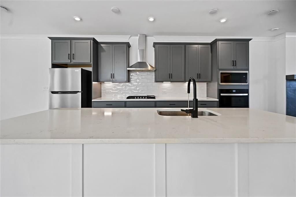 Building Photo - 3381 Macaiva Aly