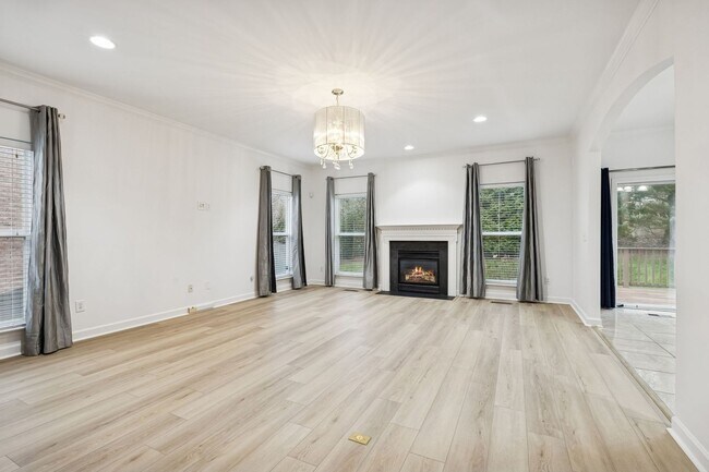 Building Photo - Located in the highly desirable McKays Mill community in Franklin, TN