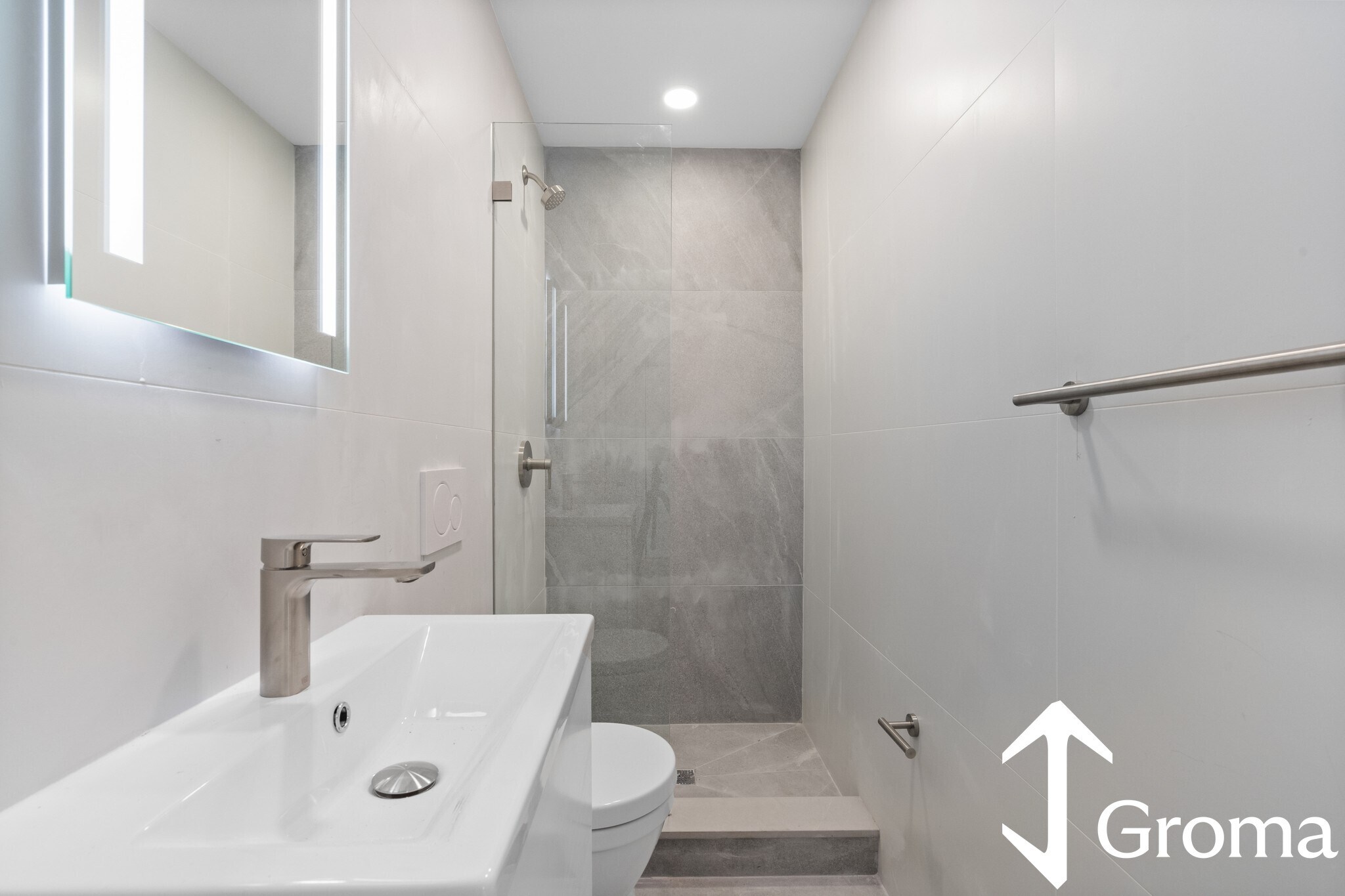 Building Photo - 1580 Beacon St