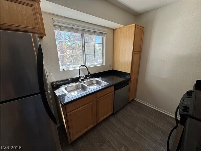 Building Photo - 2750 S Durango Dr