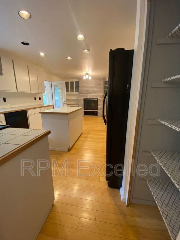 Building Photo - 32229 2nd Ave SW