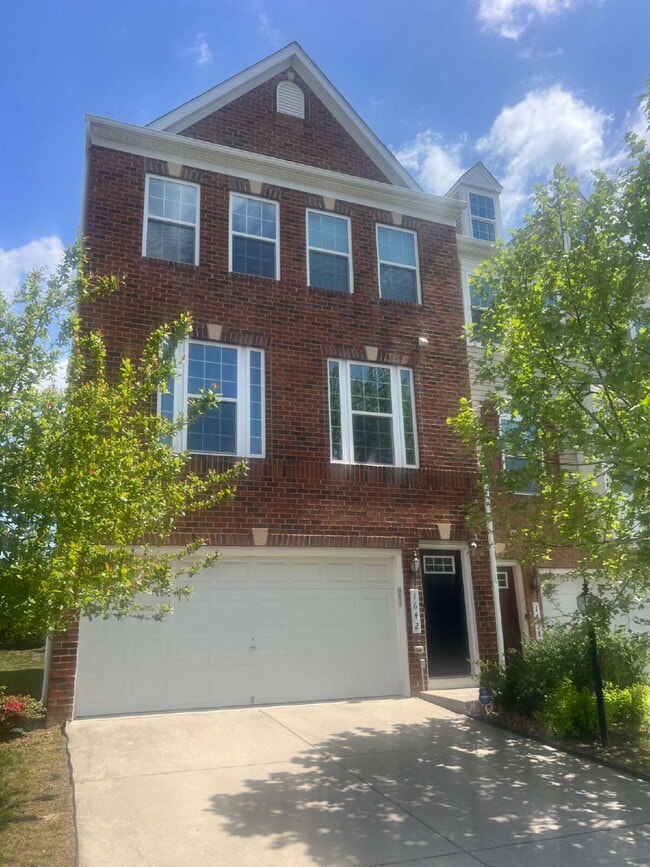 Building Photo - 1642 Dorothy Ln