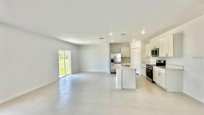 Building Photo - 5882 Le Marin Wy