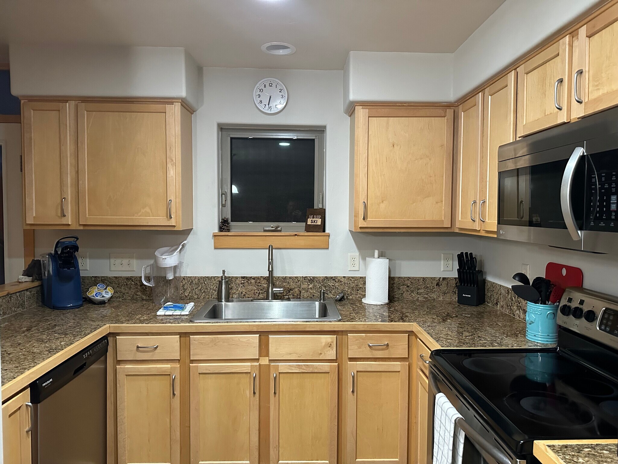 Building Photo - 424 Wolf Park Ln