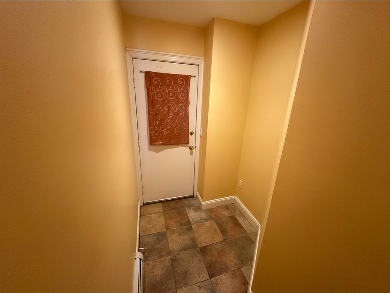 Building Photo - 62 Lakeview Ter