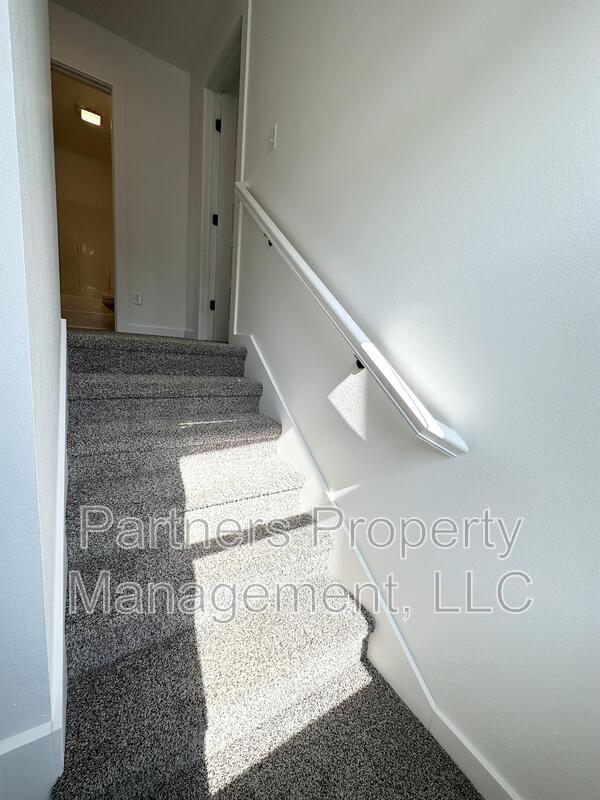 Building Photo - 1070 Boardwalk Ave