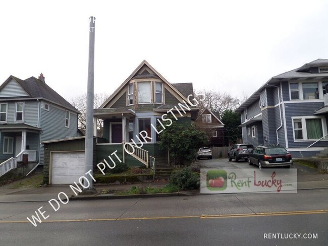 Building Photo - Adorable 2-Bedroom in Great Seattle Locati...