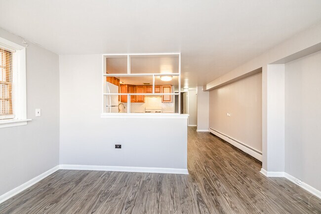 Building Photo - 6511 W Higgins Ave