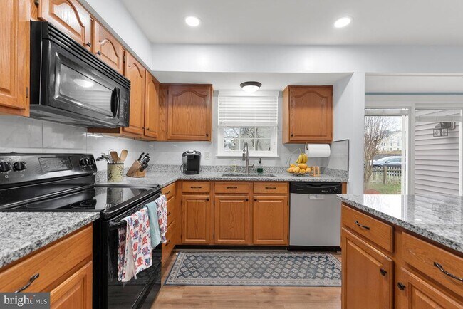 Building Photo - 15728 Beau Ridge Dr