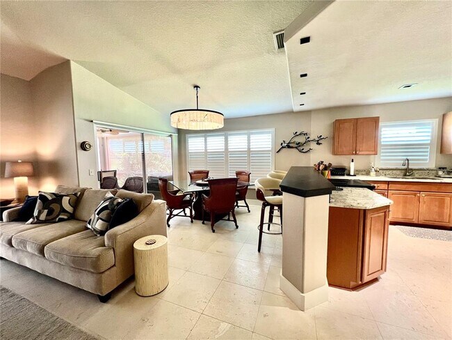 Building Photo - 4061 King Tarpon Dr