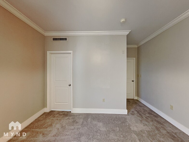 Building Photo - 985 Ponce De Leon Ave NE