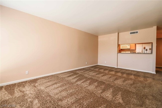 Building Photo - 683 Oakmont Ave