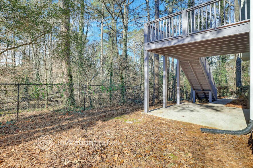 Building Photo - 1240 Oriole Dr SW
