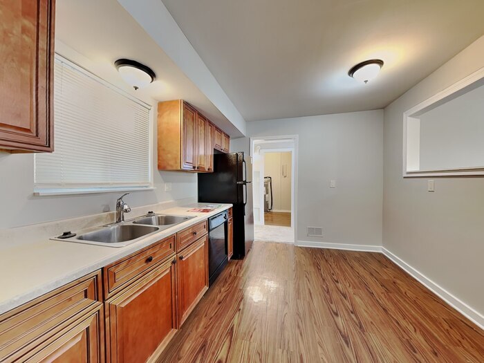 Building Photo - 7 Lucas St