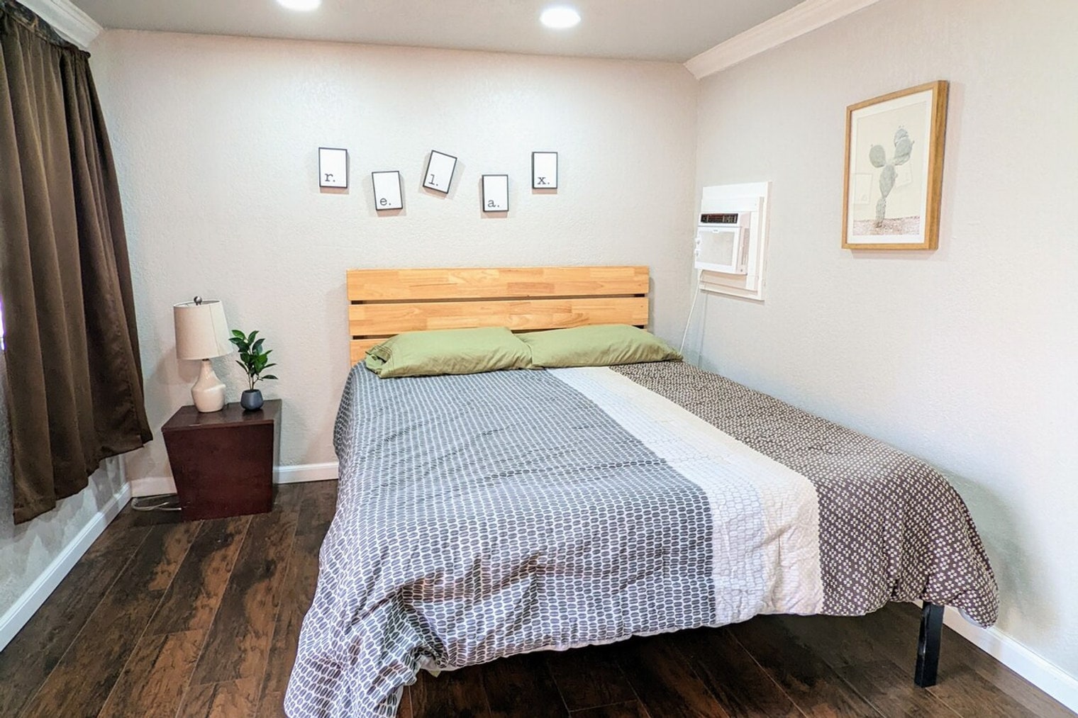 Building Photo - 1930 N Wheat Rd