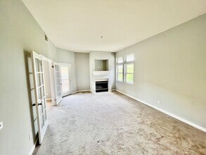 Building Photo - SPECTACULAR, ONE OF KIND BRISBANE 3 BED/2 ...