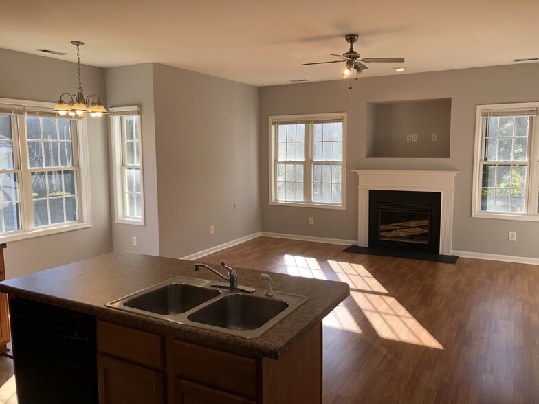 Living Room - 112 Willowfield Ln