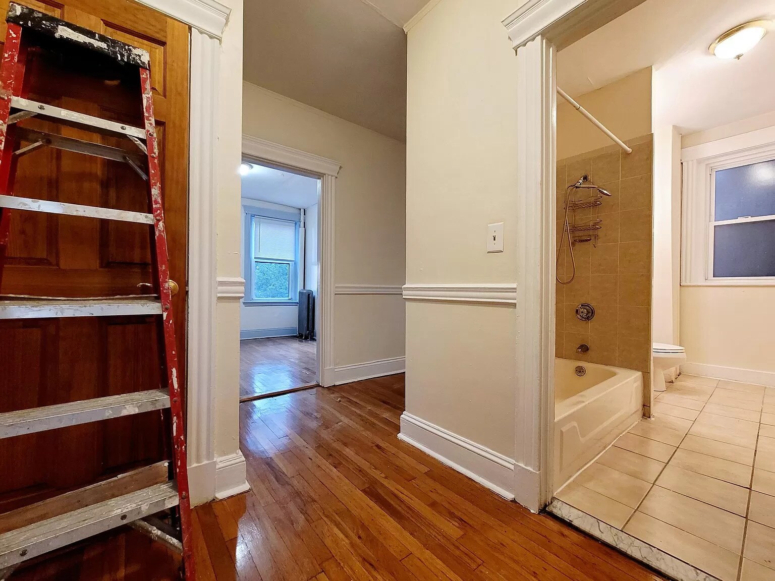 Building Photo - 376 Riverway