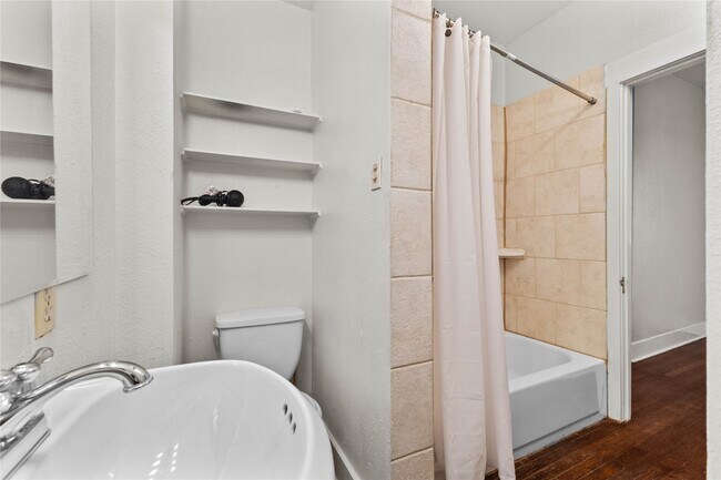 Building Photo - 2509 Whitney St