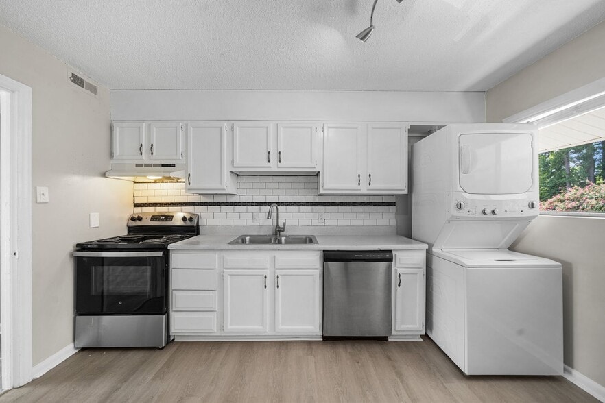 Interior Photo - Monarch Apartments