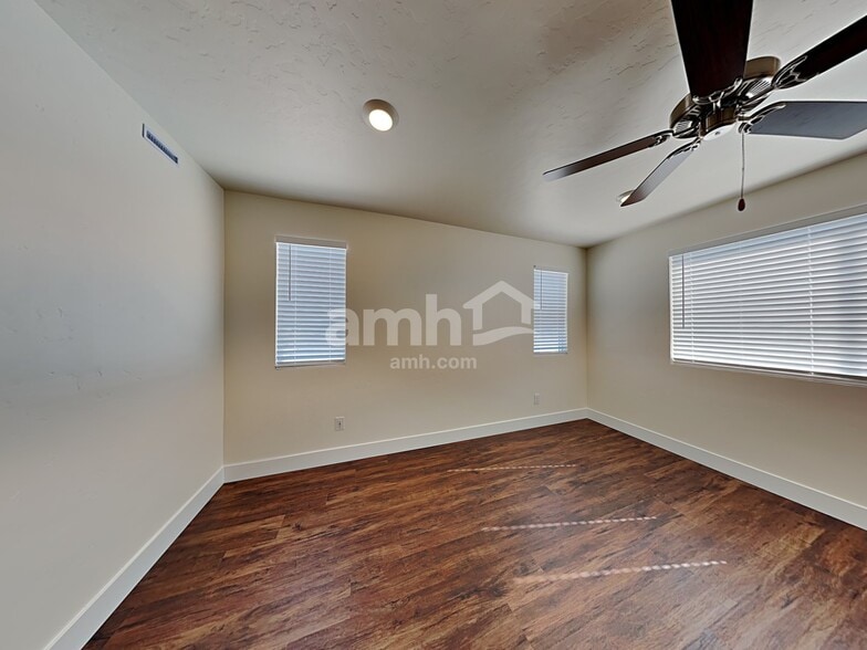 Building Photo - 1431 W Afton St