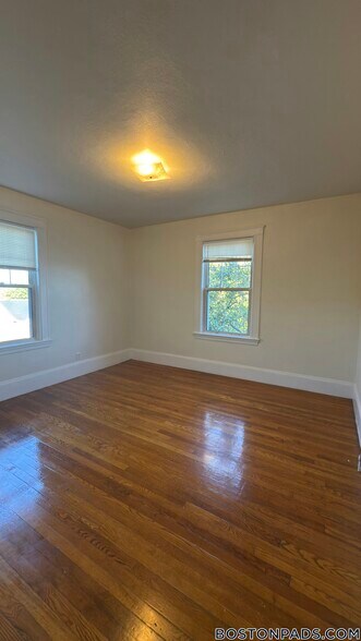 Building Photo - 155 Summer St