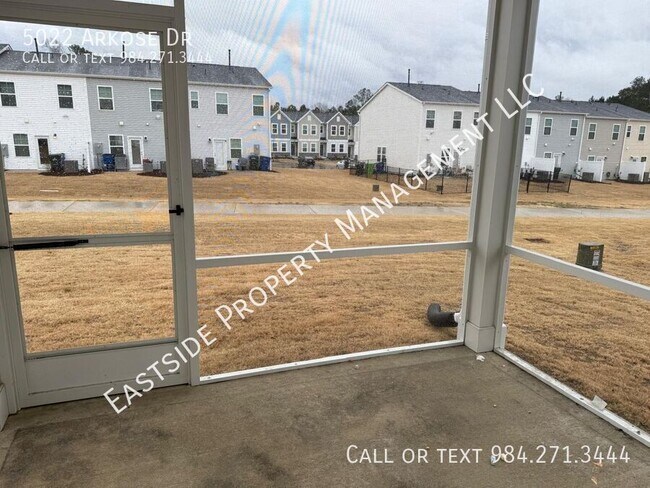 Building Photo - 5022 Arkose Dr