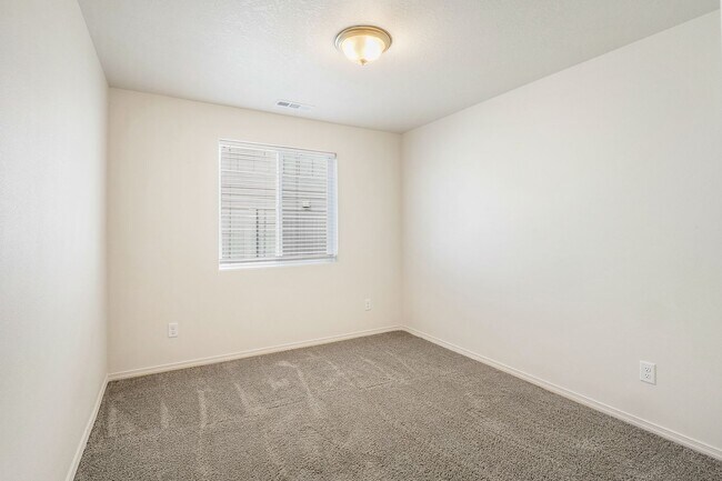 Building Photo - 4214 W Wood Ct