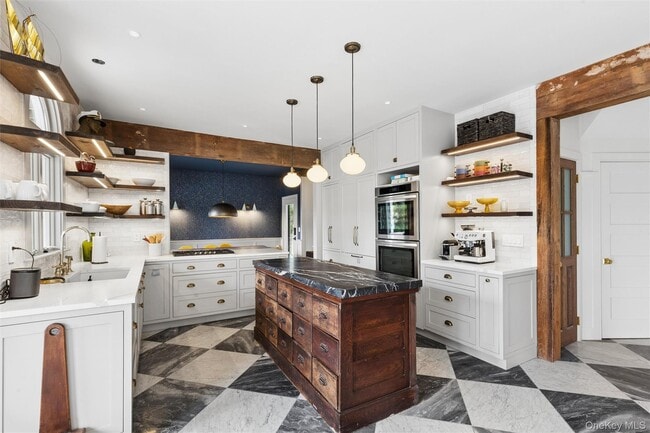 Building Photo - 4 Glynn Dr