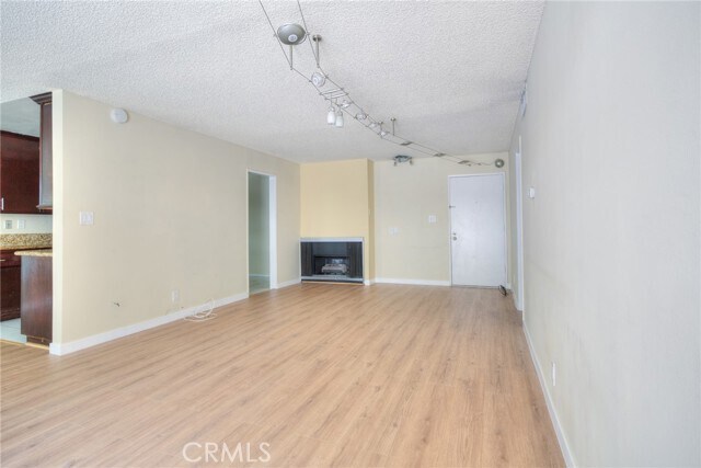 Building Photo - 125 S Sierra Madre Blvd