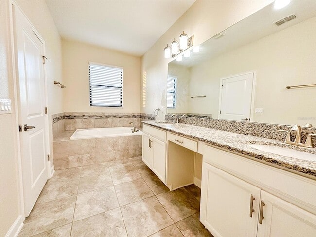 Building Photo - 15149 Night Heron Dr