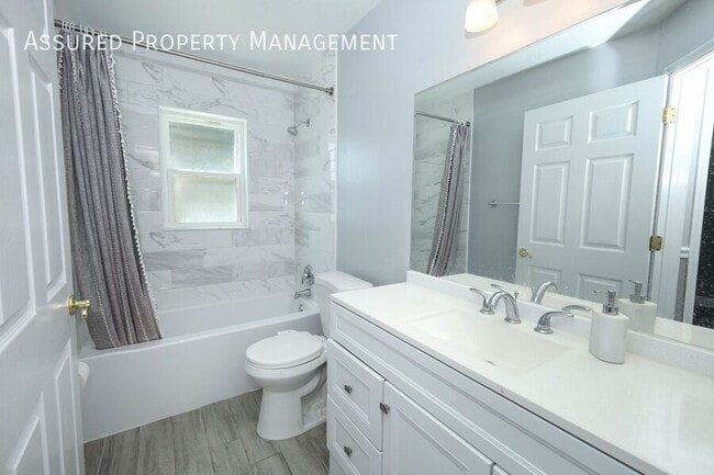 Building Photo - 9942 Dean Oaks Ct