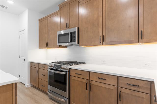 Building Photo - 2216 Cedar Blf Ln