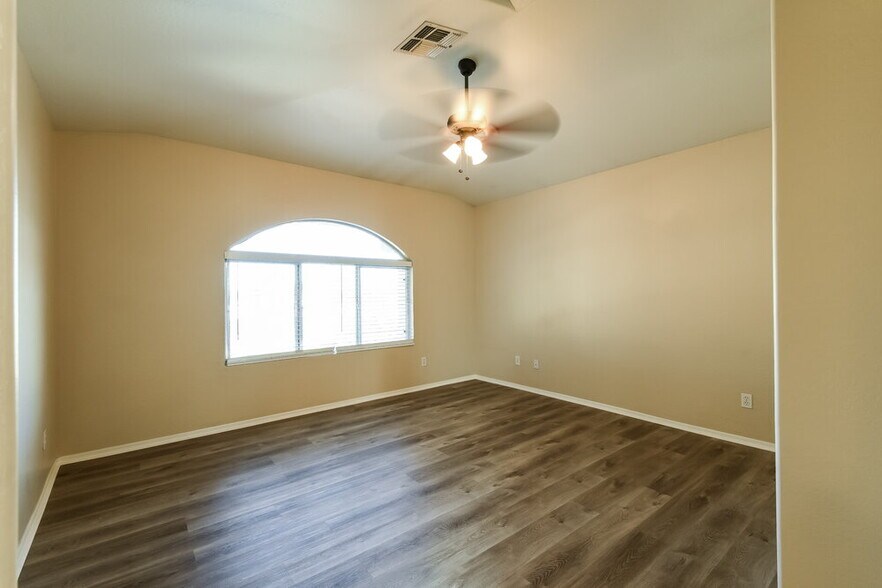 Building Photo - 17435 N 16th Pl