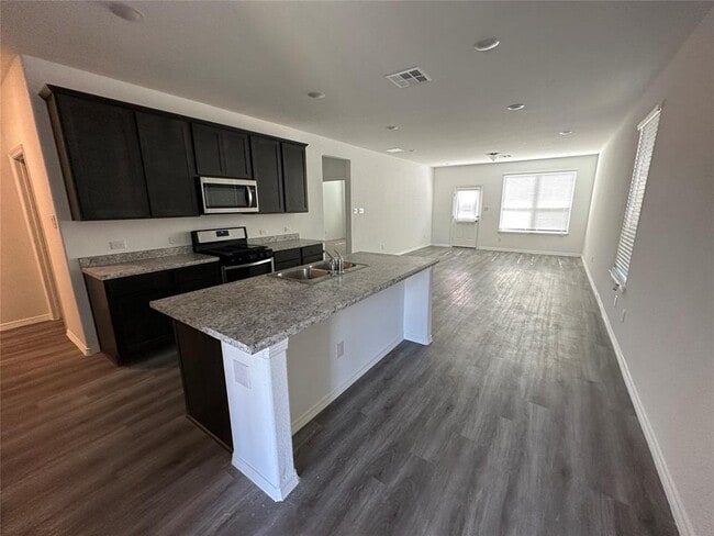 Building Photo - 16496 Moss Ln