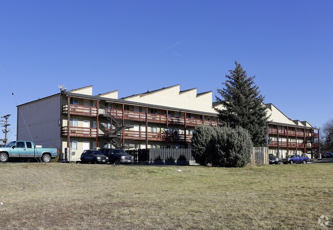Primary Photo - Highline House Apartments