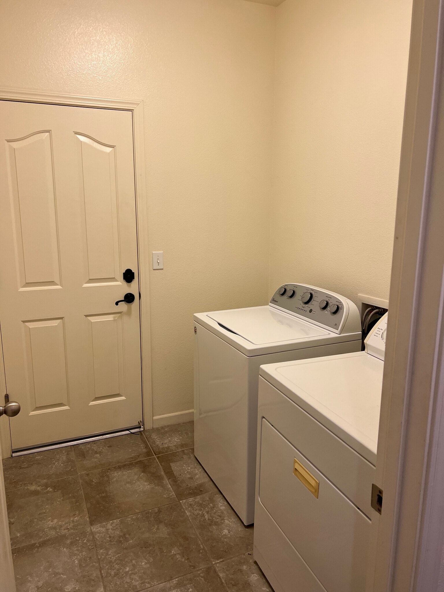 Washer/Dryer in Unit - 4354 Strathmore Pl