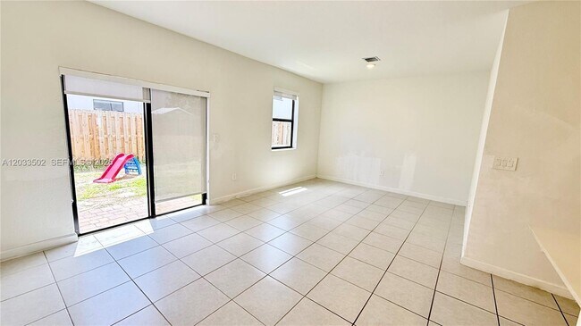 Building Photo - 11910 SW 245 Ter