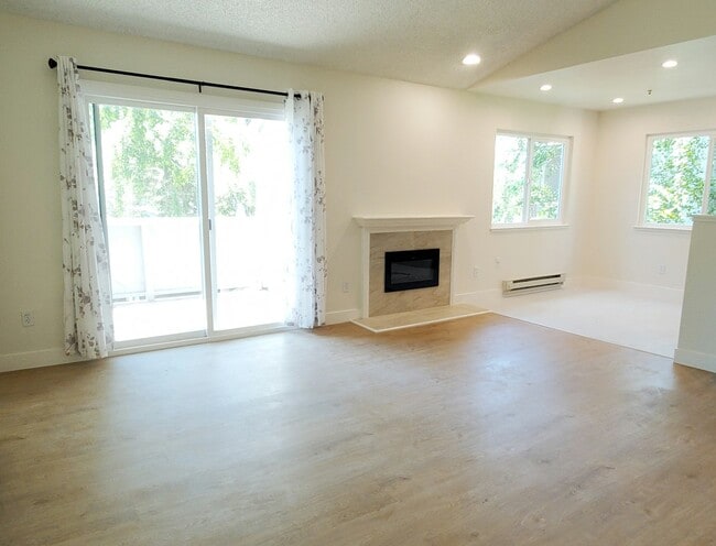 Building Photo - 37426 Parish Cir
