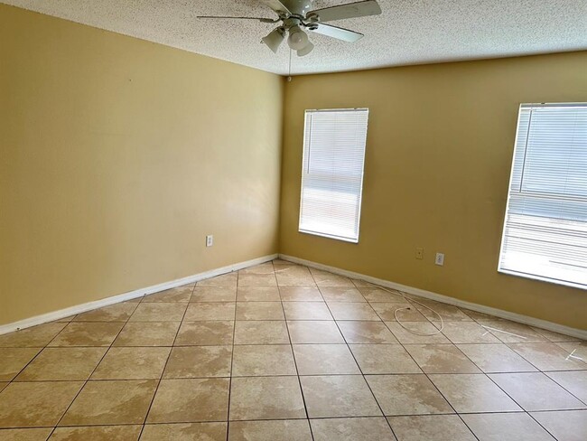 Building Photo - 239 Owenshire Cir