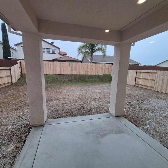 Building Photo - Brand New 4 Bedroom Home in Lennar's Cyan Community