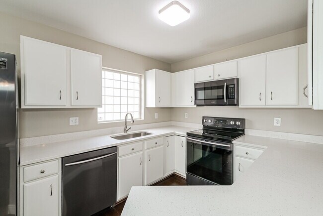 Building Photo - 18653 E 42nd Pl